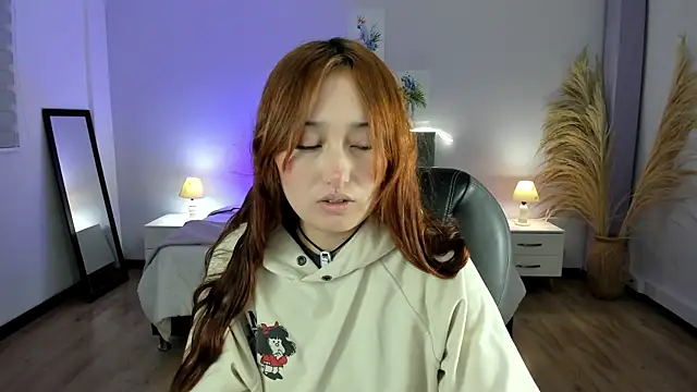 Snapshot of Samara_Hilton_2 chatting on 10-22-25, 07:24 Samara Hilton 2 online show from 10-22-25, 07:24