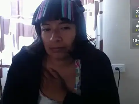 Snapshot of Acelinrose chatting on 04-28-26, 10:04 Acelinrose online show from 04-28-26, 10:04