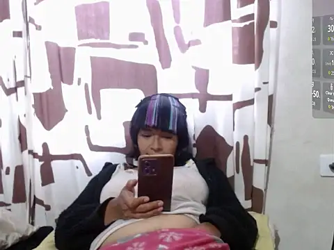 Snapshot of Acelinrose chatting on 05-01-26, 10:36 Acelinrose online show from 05-01-26, 10:36