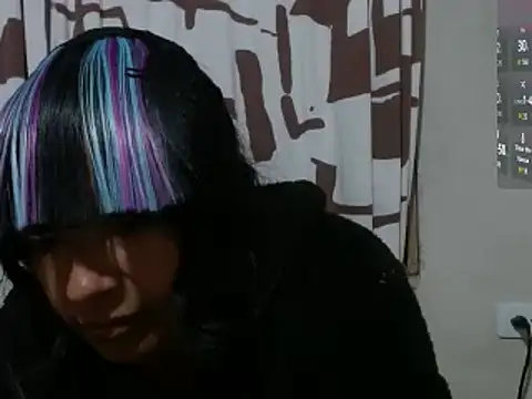 Snapshot of Acelinrose chatting on 05-23-26, 01:33 Acelinrose online show from 05-23-26, 01:33