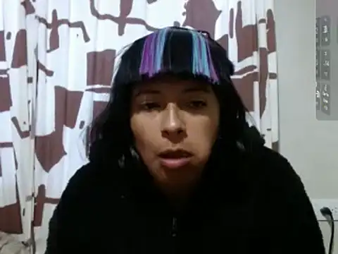 Snapshot of Acelinrose chatting on 05-24-26, 11:10 Acelinrose online show from 05-24-26, 11:10