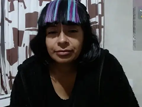 Snapshot of Acelinrose chatting on 05-26-26, 10:44 Acelinrose online show from 05-26-26, 10:44