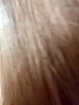 Snapshot of zuzuuLy chatting on 10-21-25, 03:24 zuzuuLy online show from 10-21-25, 03:24