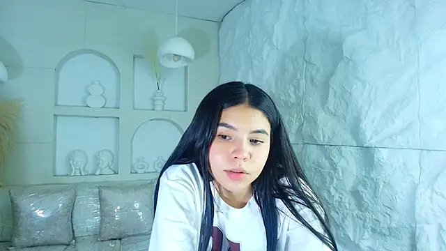 Snapshot of ambarina_r chatting on 11-02-25, 03:09 ambarina r online show from 11-02-25, 03:09