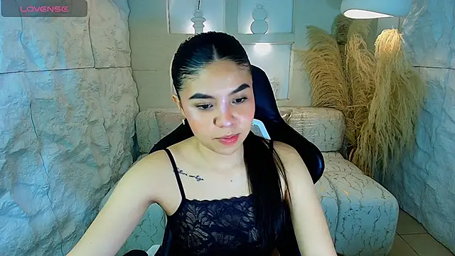 Snapshot of ambarina_r chatting on 11-21-25, 03:16 ambarina r online show from 11-21-25, 03:16