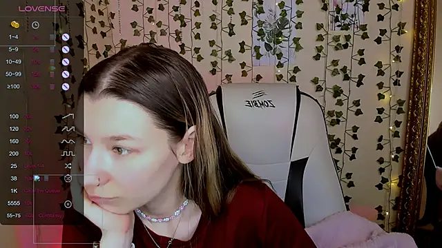 LinaBlossom  online show from 02-04-26, 02:39