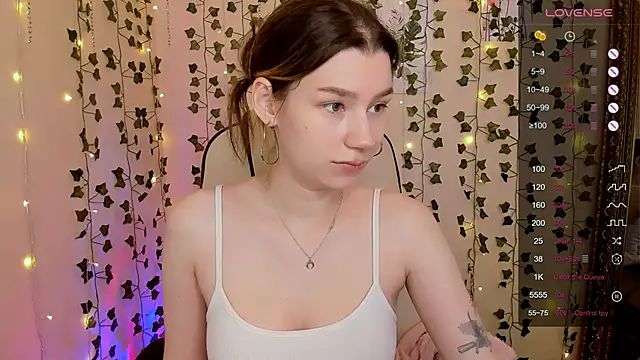 LinaBlossom  online show from 02-07-26, 05:55