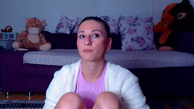 Snapshot of CassieSpell chatting on 05-03-26, 08:59 CassieSpell online show from 05-03-26, 08:59