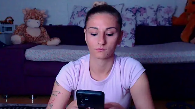 Snapshot of CassieSpell chatting on 05-11-26, 07:44 CassieSpell online show from 05-11-26, 07:44