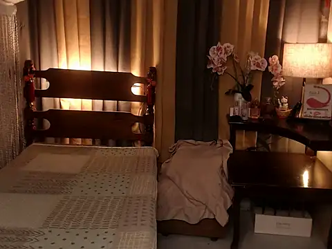 Snapshot of Jastine_hunk chatting on 12-02-25, 04:18 Jastine hunk online show from 12-02-25, 04:18