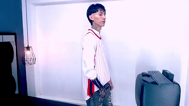 Daniel delux  online show from 11-14-25, 01:10