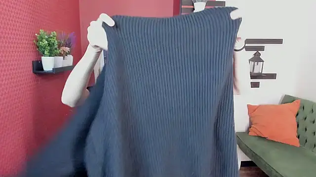 Snapshot of ChloeValentinee chatting on 10-02-25, 10:44 ChloeValentinee online show from 10-02-25, 10:44