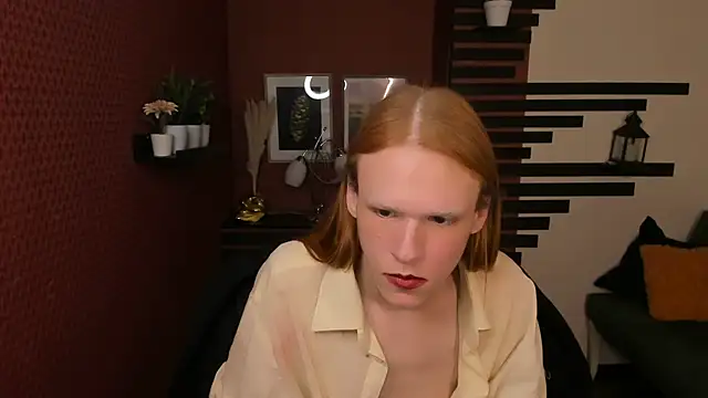 Snapshot of ChloeValentinee chatting on 11-05-25, 12:49 ChloeValentinee online show from 11-05-25, 12:49