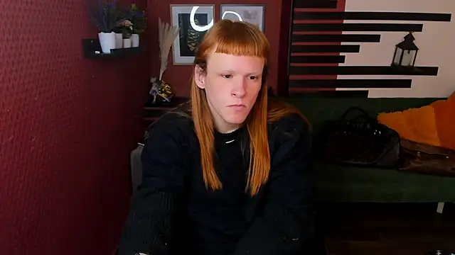 Snapshot of ChloeValentinee chatting on 12-15-25, 02:10 ChloeValentinee online show from 12-15-25, 02:10