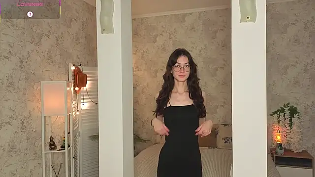 ReneeLippeatt online show from 10-11-25, 08:40