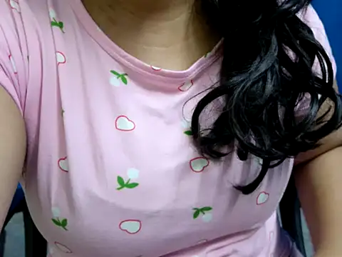 Snapshot of tamilqueenbaby chatting on 10-09-25, 10:52 tamilqueenbaby online show from 10-09-25, 10:52
