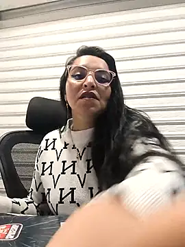 Snapshot of Alisson_Stonee chatting on 02-19-26, 10:39 Alisson Stonee online show from 02-19-26, 10:39