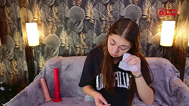 Charming LIA online show from 10-24-25, 07:49