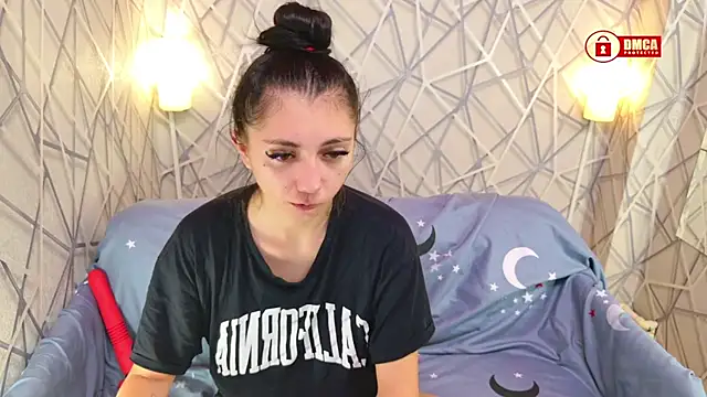 Charming LIA online show from 11-07-25, 12:38