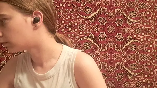 ivetabloom online show from 09-28-25, 04:12