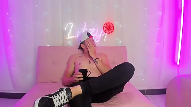 Pink1  online show from 10-08-25, 06:38