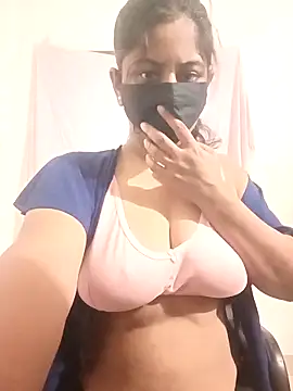 Snapshot of Shazfairy chatting on 10-24-25, 09:22 Shazfairy online show from 10-24-25, 09:22