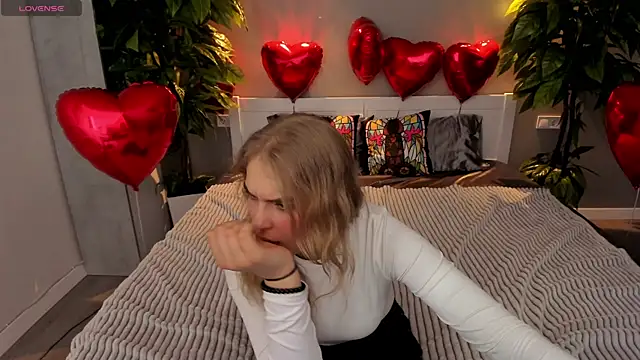 AlinaLiii online show from 02-12-26, 08:26