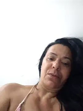 lucineia7 online show from 04-28-26, 03:00