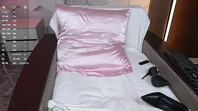 HottieEmma online show from 04-09-26, 12:21