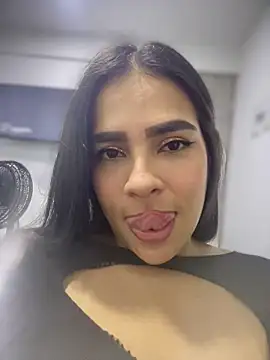 Snapshot of Valery_lux16 chatting on 04-22-26, 09:38 Valery lux16 online show from 04-22-26, 09:38