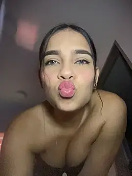 Snapshot of Valery_lux16 chatting on 05-24-26, 06:24 Valery lux16 online show from 05-24-26, 06:24