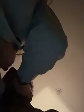 Snapshot of smuckle899 chatting on 10-01-25, 03:45 smuckle899 online show from 10-01-25, 03:45