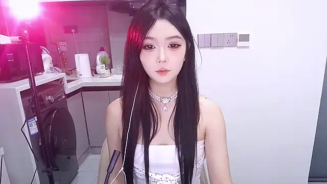 Snapshot of Miao-Maimiao chatting on 09-25-25, 02:43 Miao-Maimiao online show from 09-25-25, 02:43