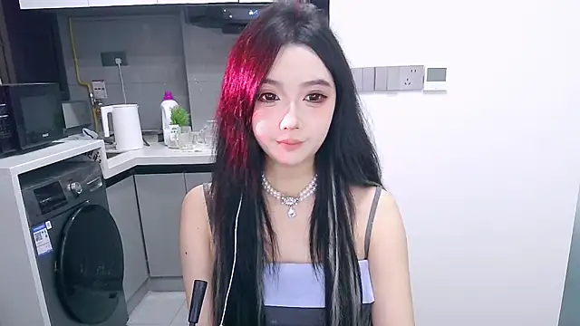 Snapshot of Miao-Maimiao chatting on 10-11-25, 04:05 Miao-Maimiao online show from 10-11-25, 04:05