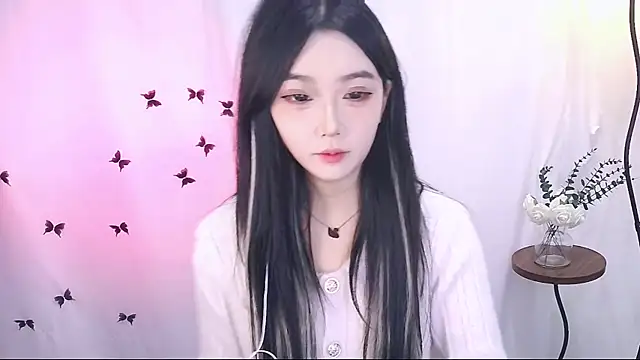 Snapshot of Miao-Maimiao chatting on 11-28-25, 12:30 Miao-Maimiao online show from 11-28-25, 12:30