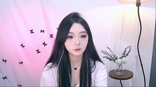 Snapshot of Miao-Maimiao chatting on 12-01-25, 01:05 Miao-Maimiao online show from 12-01-25, 01:05