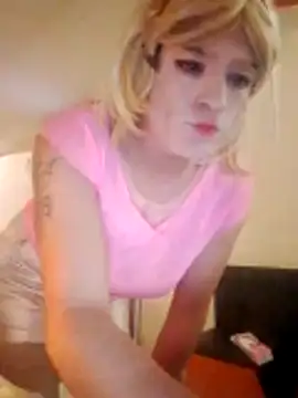 transreyna online show from 11-12-25, 11:25