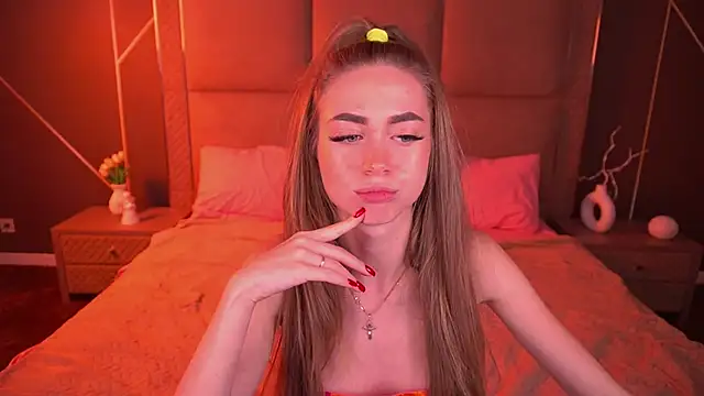 Snapshot of GoGoDream chatting on 10-25-25, 07:05 GoGoDream online show from 10-25-25, 07:05