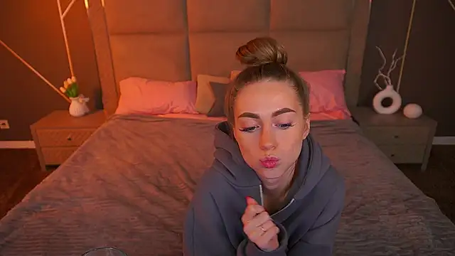 Snapshot of GoGoDream chatting on 11-13-25, 07:07 GoGoDream online show from 11-13-25, 07:07