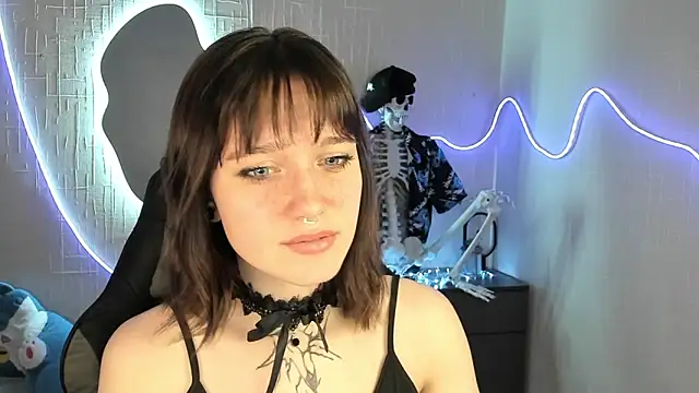 Elastikisss online show from 03-18-26, 10:51