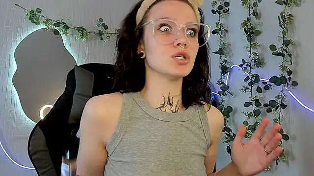 Elastikisss online show from 04-22-26, 07:00