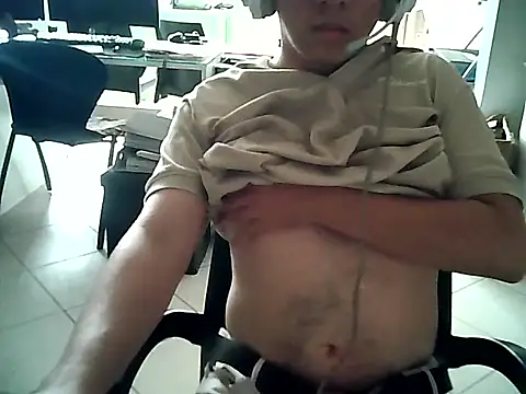 Snapshot of xxx-yz chatting on 09-28-25, 08:47 xxx-yz online show from 09-28-25, 08:47