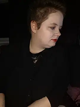 Snapshot of Katy2323 chatting on 10-19-25, 07:03 Katy2323 online show from 10-19-25, 07:03