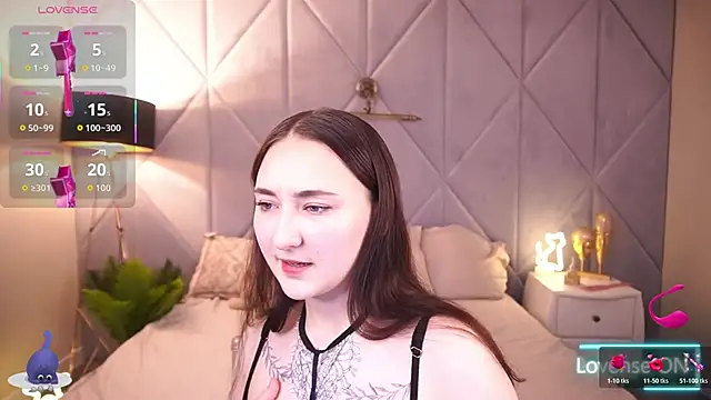 Snapshot of SashaDuvalle chatting on 11-12-25, 08:30 SashaDuvalle online show from 11-12-25, 08:30