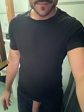 Snapshot of giovan2020 chatting on 11-09-25, 09:07 giovan2020 online show from 11-09-25, 09:07