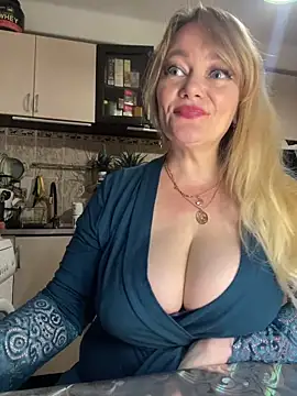Sweet-blonde online show from 06-06-26, 11:31