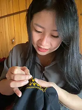 violet-00 online show from 10-28-25, 12:58