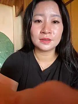 violet-00 online show from 10-31-25, 04:02