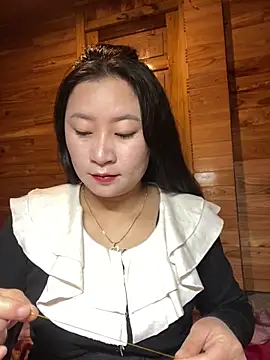 violet-00 online show from 12-23-25, 01:03