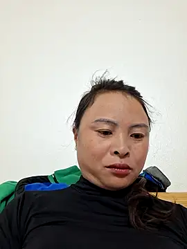 xuxulovezz online show from 11-18-25, 11:15